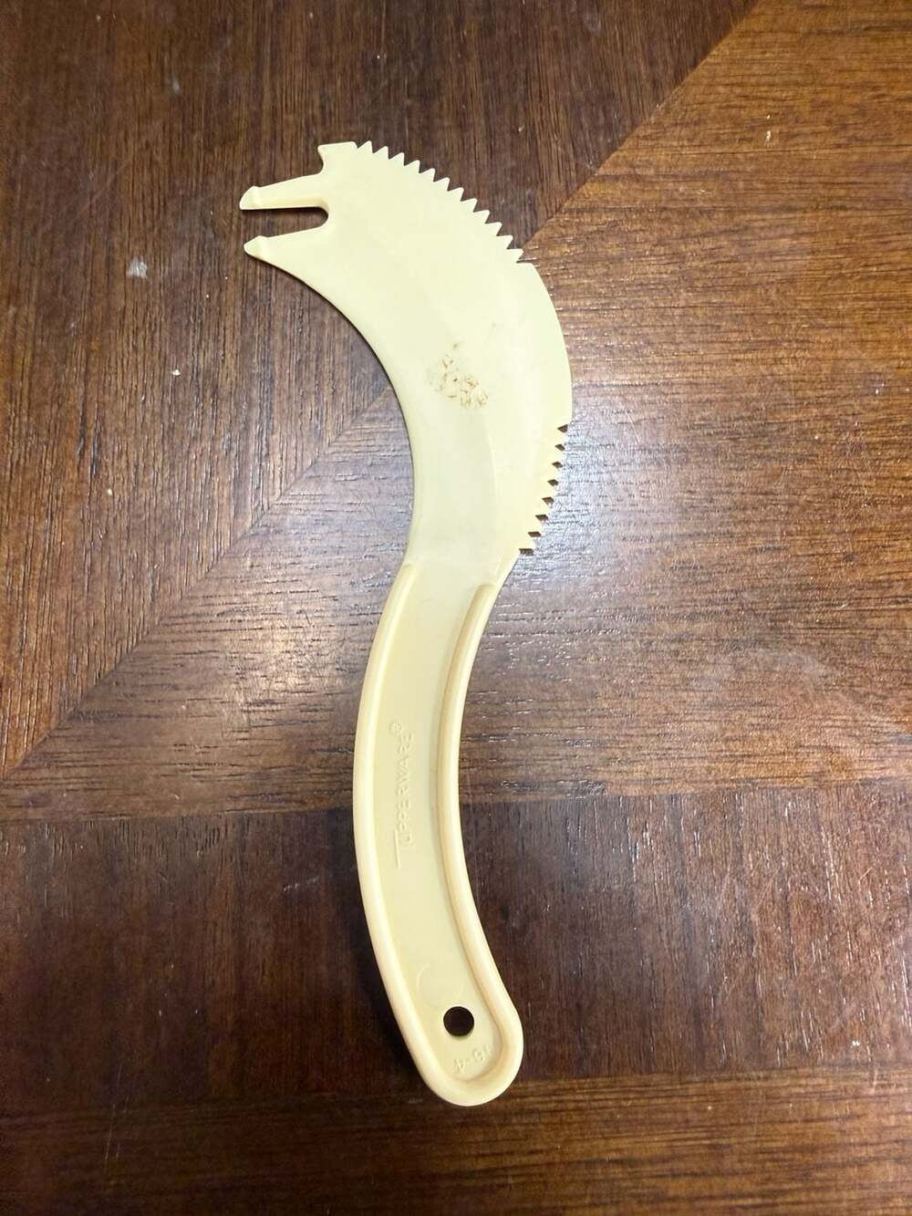 Tupperware Sli-Saw-All Serrated Knife Slicer Gadget 46-4